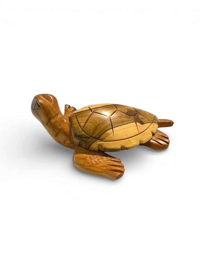 Hand-Carved Wooden Turtle Figurine – Coastal Decor, Nautical Animal Gift, Ocean-Inspired Accent
